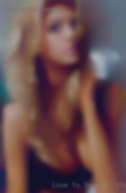 Love 3somes in chat rooms to  play, great hands.